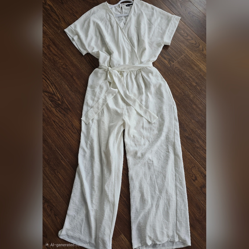 White Wrap-Front Wide-Leg Jumpsuit with Tie Waist Size XL Fully Lined